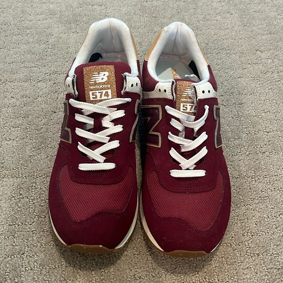 New Balance 574 / size 9.5 / mens new balance tennis shoes / brand new - Picture 3 of 8